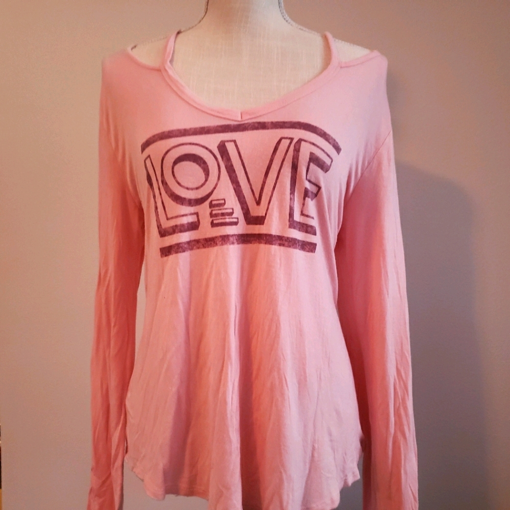 🌻Pink no boundries LOVE long sleeve shirt